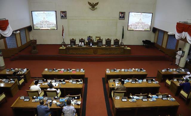 34 dari 50 Anggota DPRD Batam Bolos Rapat Paripurna