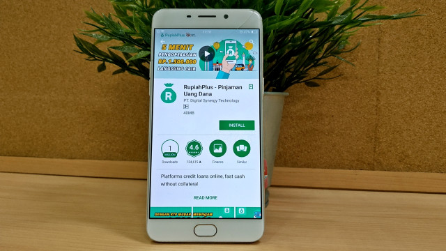 Aplikasi pinjam uang RupiahPlus. (Foto: Jofie Yordan/kumparan)