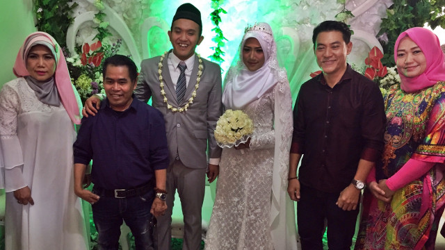 Bopak dan Abun Hadi hadiri nikahan Caisar-Intan. (Foto: Maria Gabrielle Putrinda/kumparan)