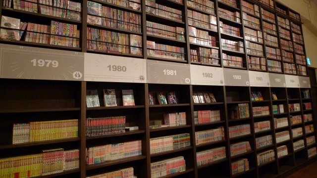 Deretan Manga yang Disusun Berdasarkan Tahun. (Foto: Flickr / Michael Choi)