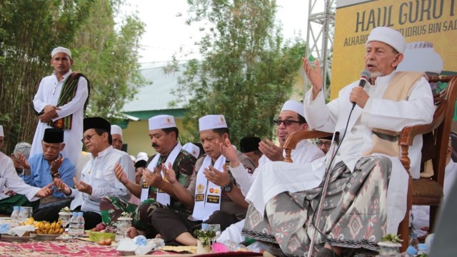 Haul Emas Guru Tua Al Habib Assayyid Idrus. (Foto: dok. Penmas Mabes Polri)