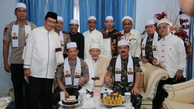 Haul Emas Guru Tua Al Habib Assayyid Idrus. (Foto: dok. Penmas Mabes Polri)