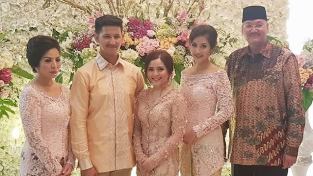 Tasya Kamila tunangan (Foto: INstagram @talitawb)