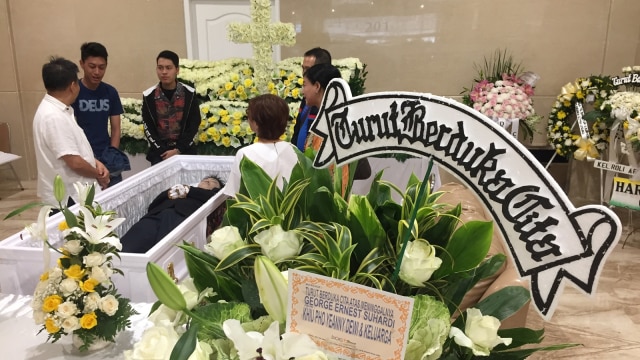 Suasana rumah duka Ernest (Foto: Fachrul Irwinsyah/kumparan)