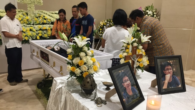 Suasana rumah duka Ernest (Foto: Fachrul Irwinsyah/kumparan)