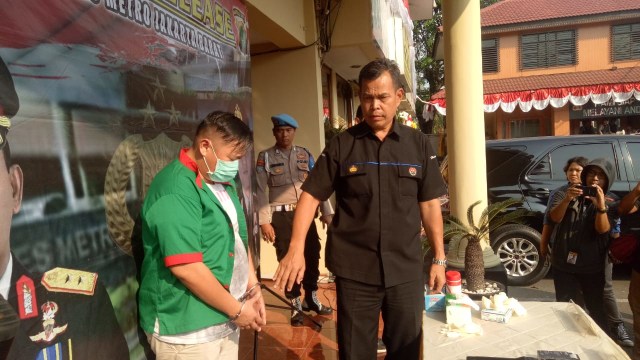 Penangkapan Artis RB alias Reza Bukan. (Foto: Ainul Qalbi/kumparan)