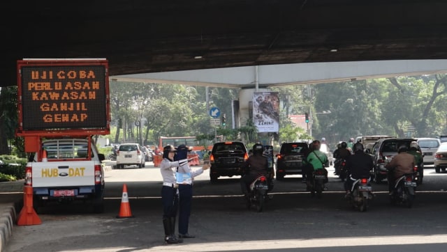Sosialisasi Ganjil Genap di Pancoran. (Foto: Fitra Andrianto/kumparan)
