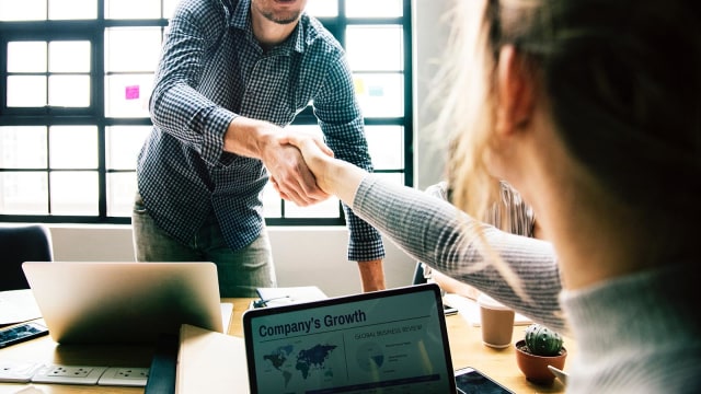 Menjadi diri sendiri bagi partner kolaborasi. (Foto: Unsplash)