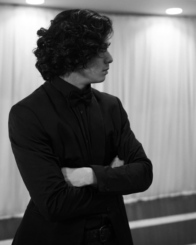 9 Gaya Rambut Al Ghazali dari Masa ke Masa (8)