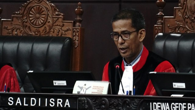Ketua Persidangan Sidang Pemeriksaan Pendahuluan Perkara Pengujian UU Pemilu terkait Ambang Batas Pencalonan Presiden (Presidential Threshold), Saldi Isra Foto: Fitra Andrianto/kumparan