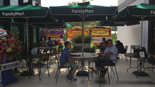 Peresmian Toko yang ke-100 FamilyMart (Foto: Abdul Latif/kumparan)