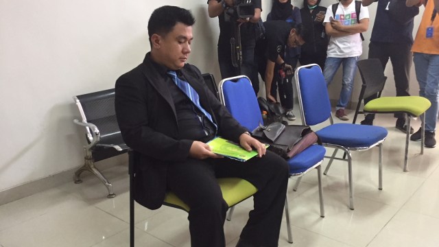 Agus Setiawan Kuasa Hukum Ade Maya  (Foto: Giovanni/kumparan)