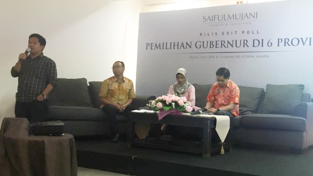 Release SMRC soal Pemilihan Gubernur di 6 Provinsi Bangku (Foto: Soejono Eben Saragih/kumparan)