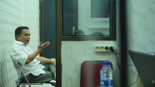 Gubernur Aceh Irwandi di dalam ruangan di Polda Aceh. (Foto: Zuhri Noviandi/kumparan)