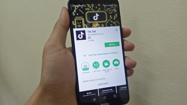 Aplikasi Tik Tok. (Foto: Muhammad Fikrie/kumparan)