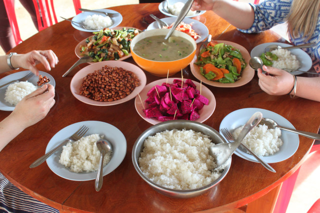 com-Makan Bersama (Foto: Thinkstock)