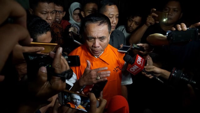 Gubernur Aceh Irwandi Yusuf resmi ditahan KPK (Foto: Fanny Kusumawardhani/kumparan)