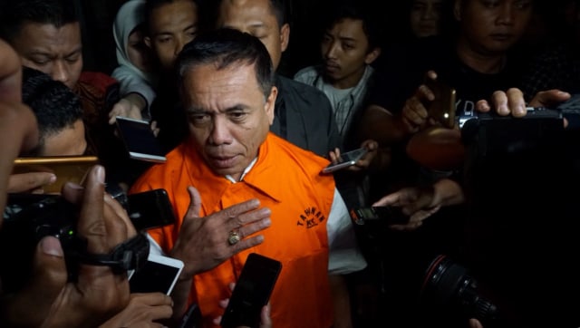 Gubernur Aceh Irwandi Yusuf resmi ditahan KPK (Foto: Fanny Kusumawardhani/kumparan)