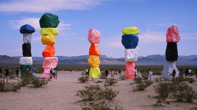 Seven Magic Mountains, AS

 (Foto: Dok: Flickr/Travis Estell)