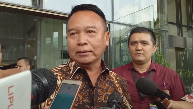 TB Hasanudin usai diperiksa KPK terkait kasus dugaan korupsi Bakamla Foto: Adhim Mugni/kumparan