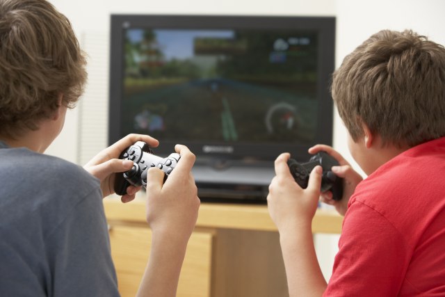 ilustrasi bermain video game (Foto: thinkstock)