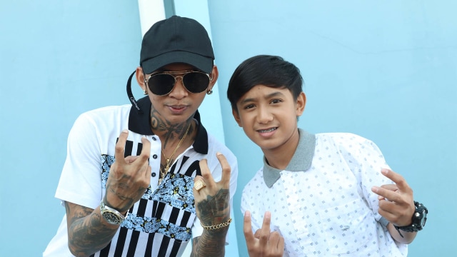 Young Lex (kiri) dan Bowo. (Foto: Munady Widjaja)