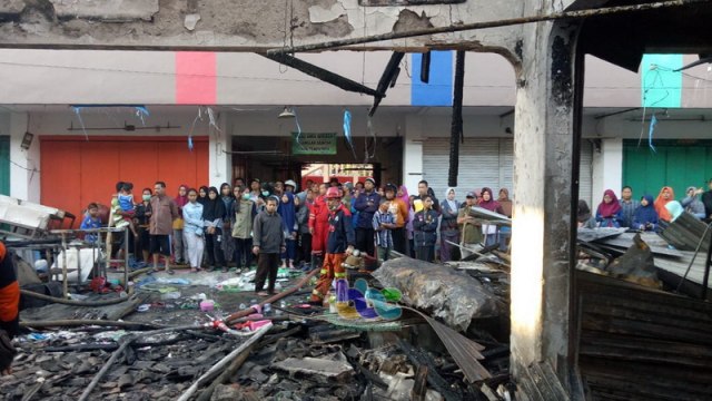 Kerugian Akibat Kebakaran Pasar Plaza Cepu Ditaksir Miliaran Rupiah (2)
