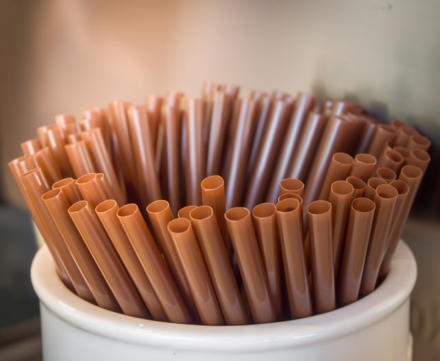 Ilustrasi sedotan plastik (Foto: Thinkstock)