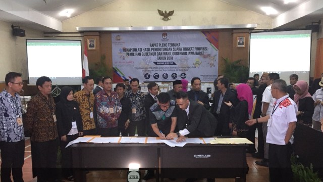 Rekapitulasi Pilgub Jabar (Foto: Iqbal Lazuardi/kumparan)