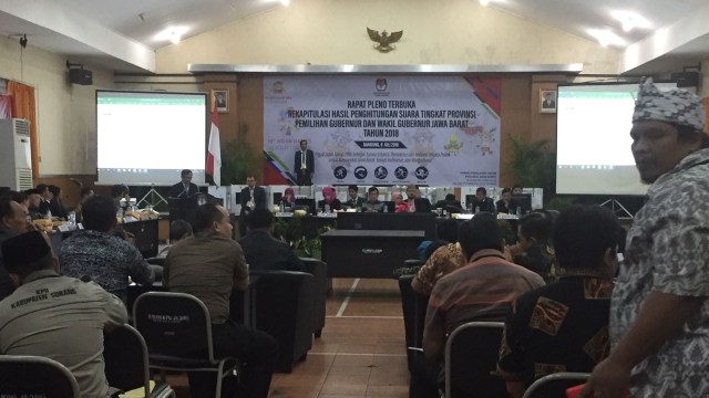 Rekapitulasi Pilgub Jabar (Foto: Iqbal Lazuardi/kumparan)