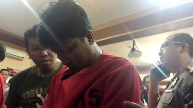 Pelaku penjambretan di Cempaka Putih. (Foto: Soejono Eben/kumparan)