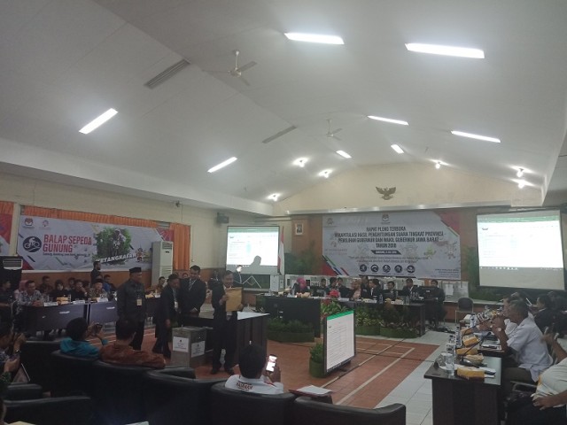 KPU Jabar: Hasil Penghitungan Suara Pilgub Jabar Takkan Ada yang Gugat ke MK (1)