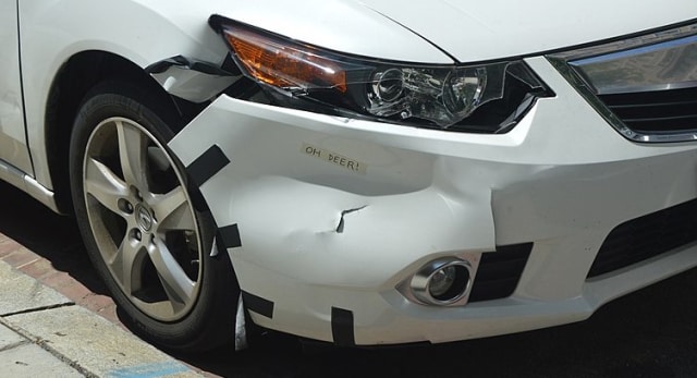 Bumper penyok  (Foto: Wikimedia Commons)