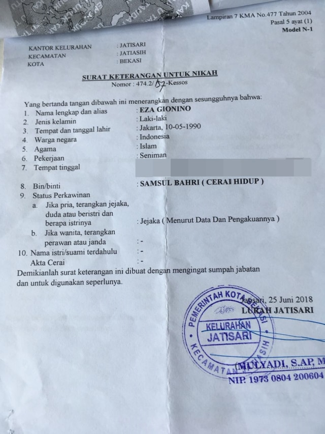 Surat keterangan nikah Eza Gionino (Foto:  Adinda Githa/kumparan)