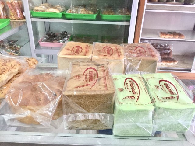 Toko roti Senapelan (Foto: Dok. Adisty Putri Utami/kumparan)