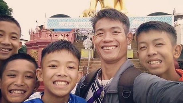 Ekapol Asisten Pelatih 12 Anak Thailand yang Terjebak di Gua (Foto: Twitter/@yvvonelim9)