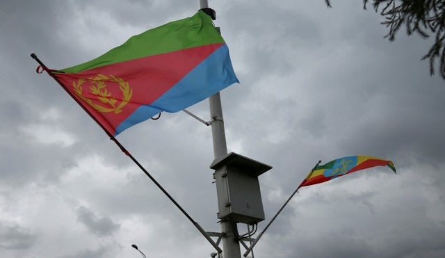 Bendera Eritrea Resmi Berdamai Foto: REUTERS/Tiksa Negeri