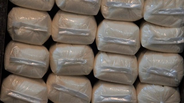 Gula putih kiloan (Foto: Helmi/kumparan)