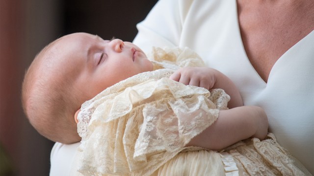 Pembaptisan anak ke tiga Pangeran William dan Catherine, pangeran Louis di Kapel Kerajaan, Istana St. James, London. (Foto: Dominic Lipinski/Pool via REUTERS)