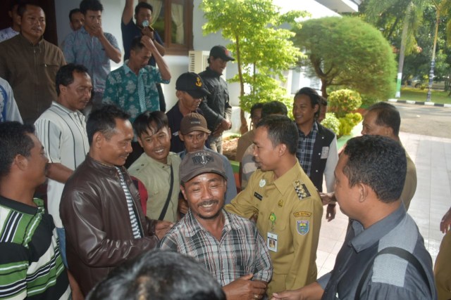 Alat Tangkap Rusak karena Limbah PLTU, Nelayan Mengadu ke Bupati Batang