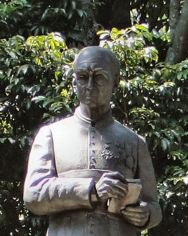 Kisah mistis patung H.C. Verbraak di Taman Maluku