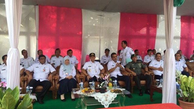 Wakil Gubernur DKI, Sandiaga Uno, di Pusat Pelatihan Las. (Foto: Paulina Herasmaranindar/kumparan)