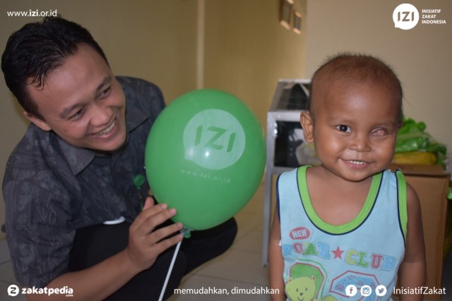 Saat Adik Piqi, Balita yang Harus Berjuang Sembuhkan Penyakit Tumor Mata Stadium 4