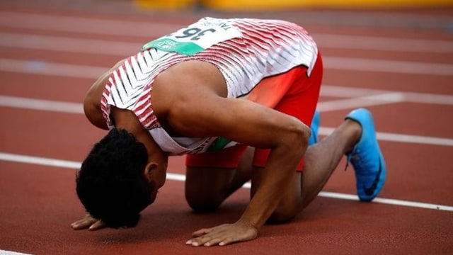 Lalu M Zohri bersujud usai menjadi juara dunia lari 100 M untuk U-20. (Foto: Dok. Kemenpora)