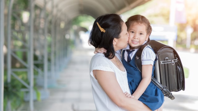 Mengantar anak ke sekolah. (Foto: Thinkstock)