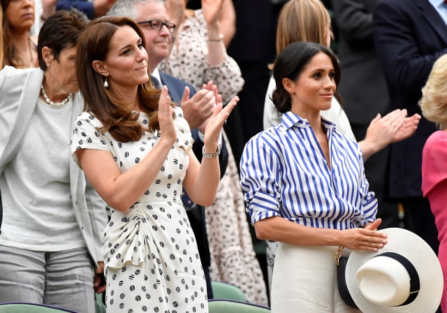 Kate Middleton dan Meghan Markle di Wimbledon (Foto: REUTERS/Toby Melville)