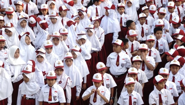 Suasana SDN Jati Padang 01 di hari pertama masuk sekolah. (Foto: Irfan Adi Saputra/kumparan)