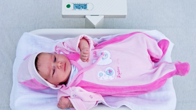 Berat badan bayi. (Foto: Thinkstock)