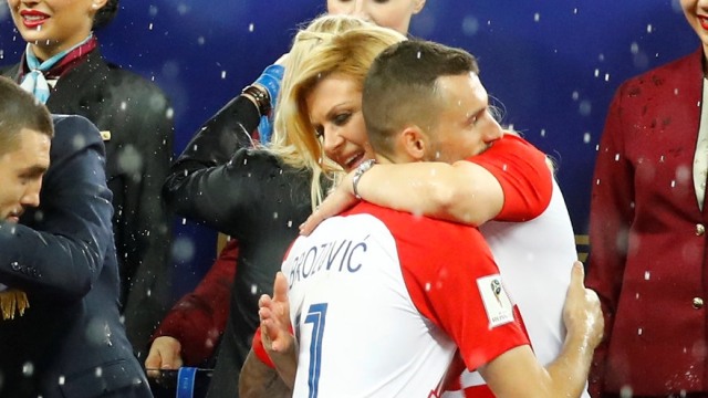 Kolinda Grabar-Kitarovic dan Brozovic (Foto: REUTERS/Kai Pfaffenbach)