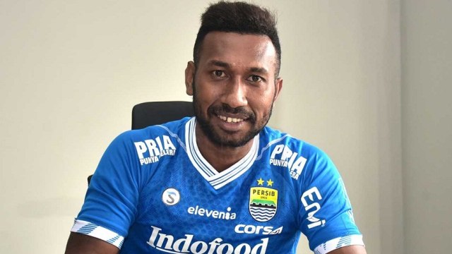Patrich Wanggai resmi Bergabung Persib Bandung (Foto: Dok. Media Persib Bandung)